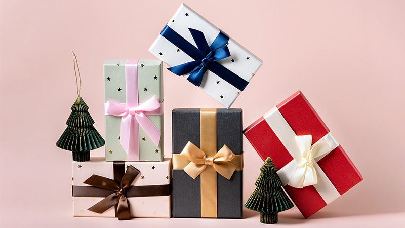 US Holiday Shopping Boom: What Black Friday Numbers Reveal About the Consumer