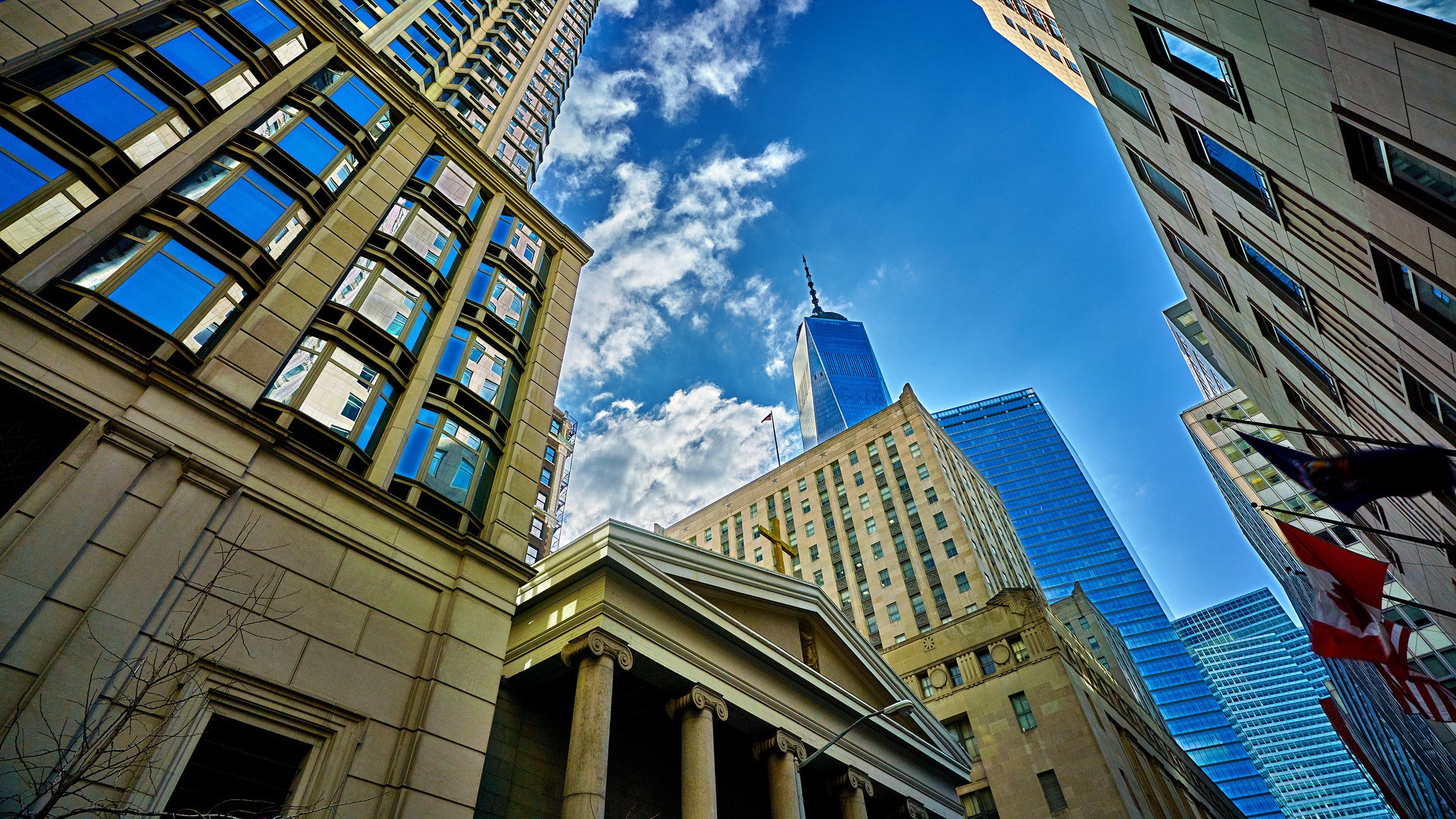 Will US Stocks Extend Their Gains This Holiday Season?