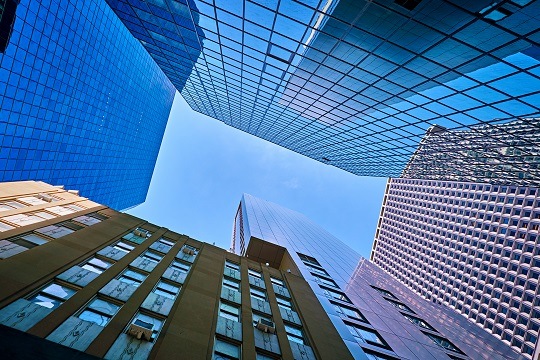 US Stocks Hit Hard by Trump Tariffs: 3 Cycles to Watch as Equity Risks Persist