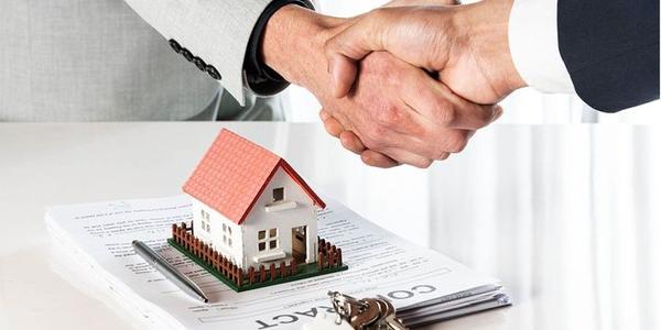 Day Traders Balance Work and Side Hustle in the Stock Market